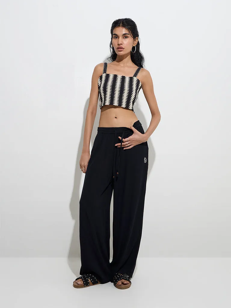 Bombay Paisley Black Dual Toned Cotton-Blend Crop Top