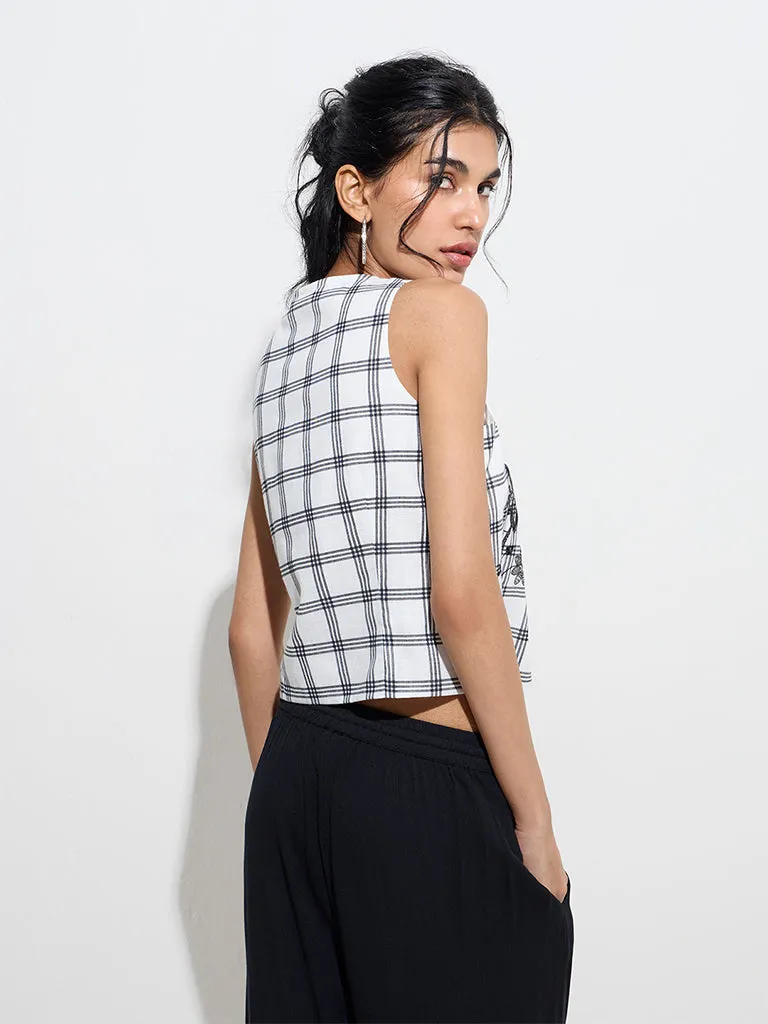 Bombay Paisley White Checkered Cotton Waistcoat-Style Top