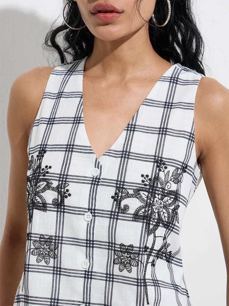 Bombay Paisley White Checkered Cotton Waistcoat-Style Top