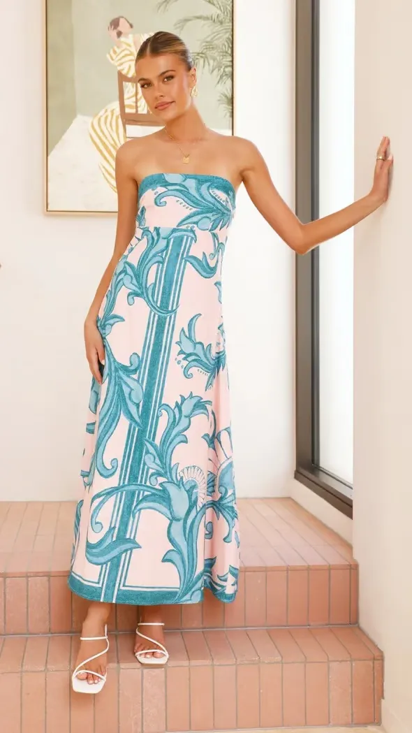 Eya - Chic Floral Print Maxi Dress