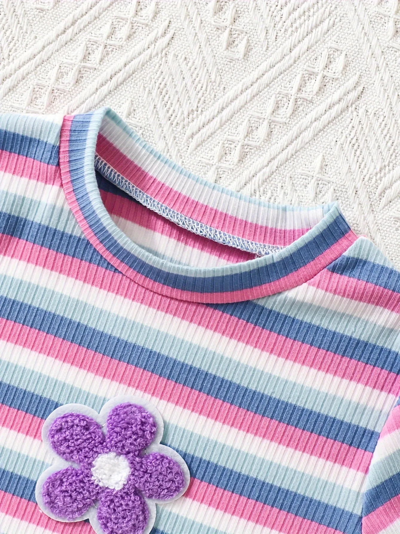 Girls 2-piece Stylish & Casual Long Sleeve Flowers Decor Striped T-shirts