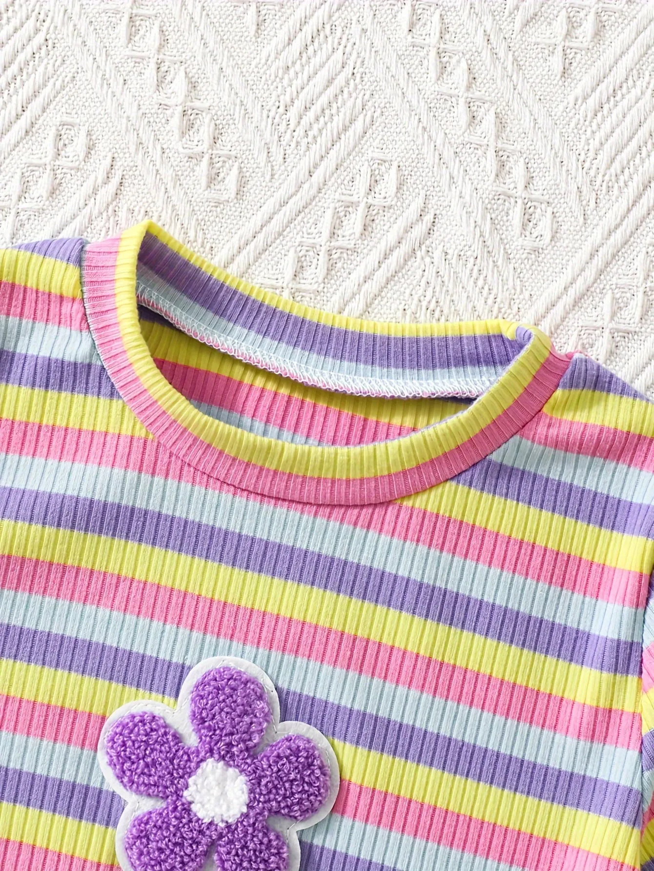 Girls 2-piece Stylish & Casual Long Sleeve Flowers Decor Striped T-shirts