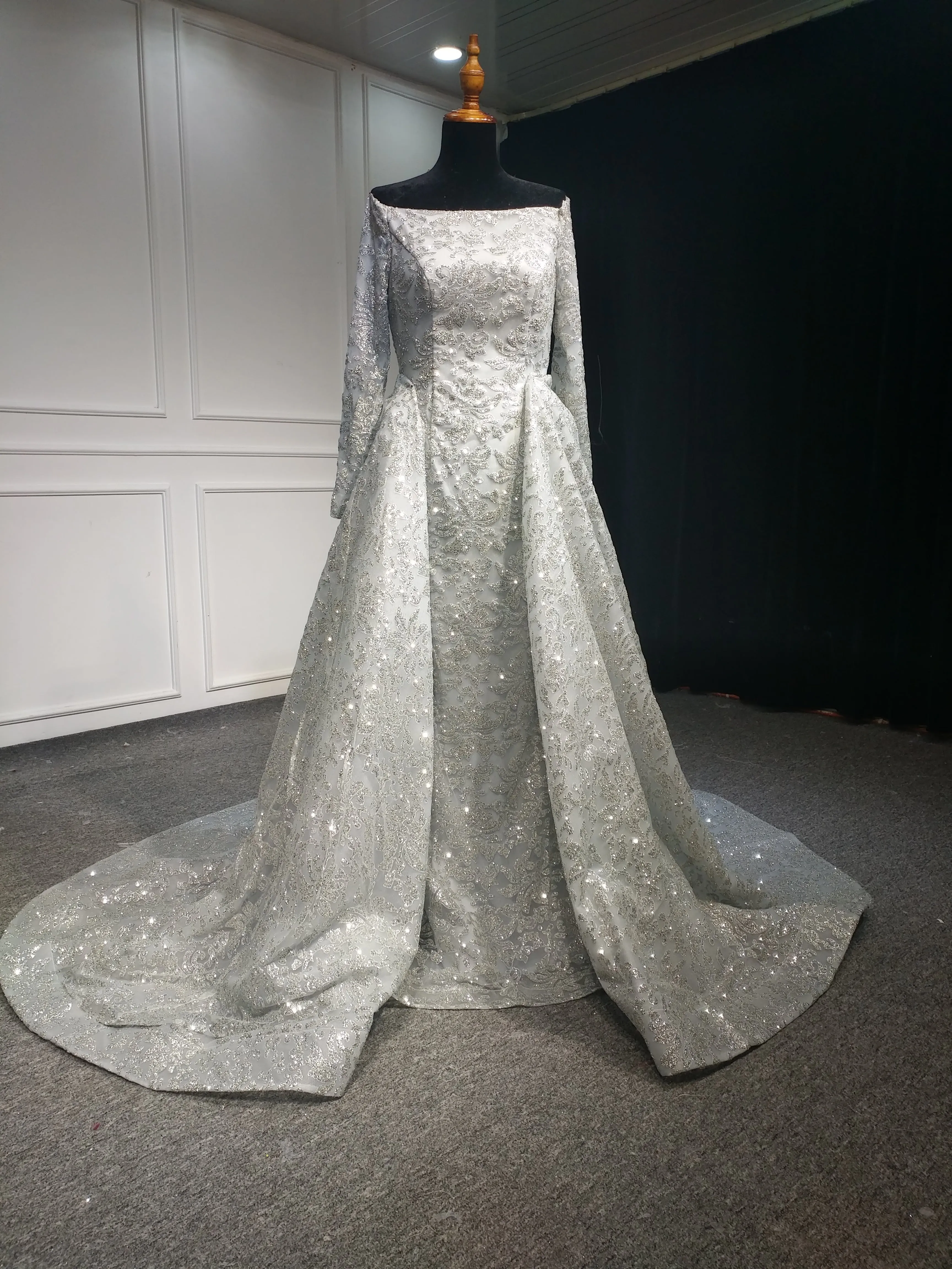 off shoulder sliver gray long sleeves prom dresses with removable train