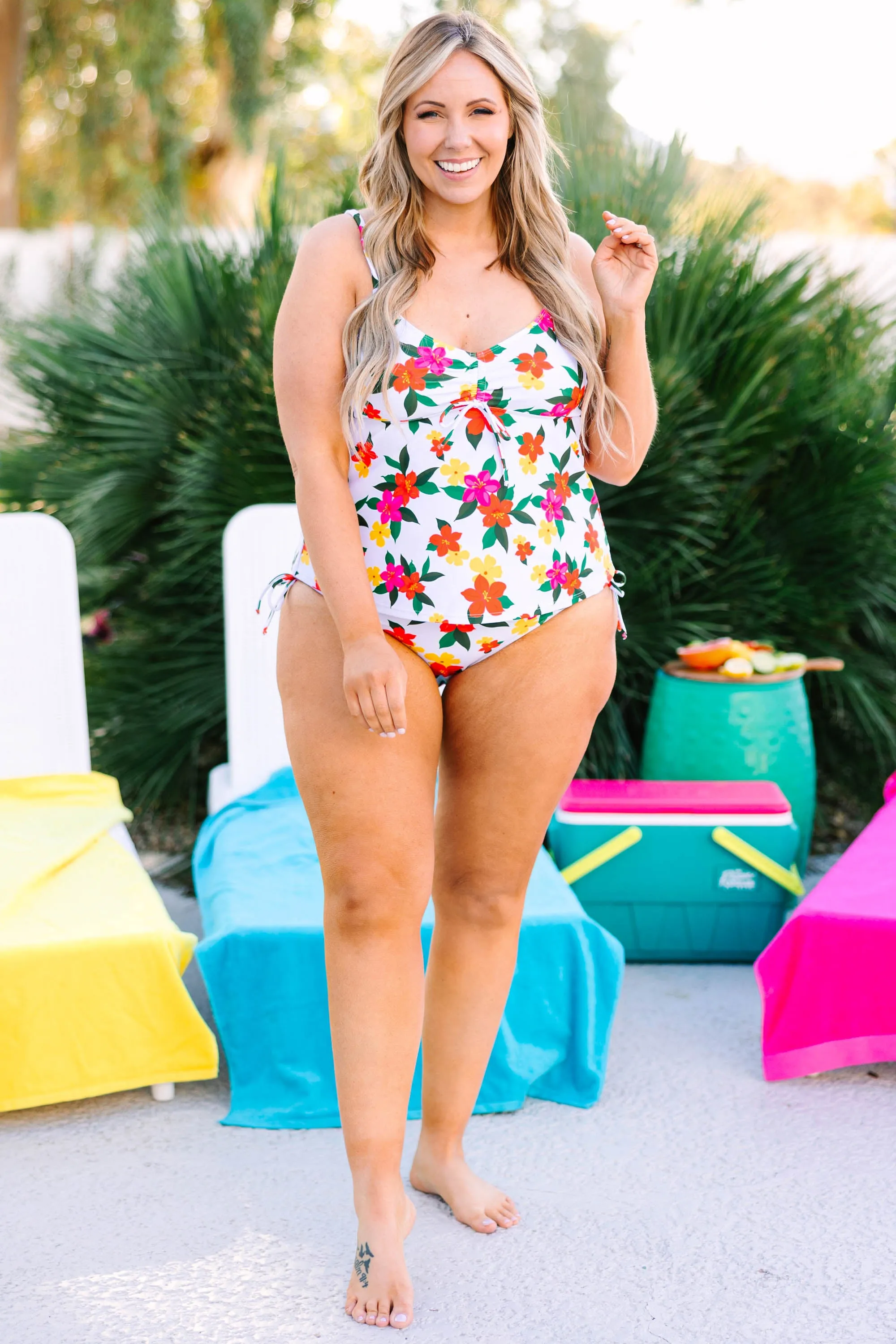Talk To the Sand Tankini Top, White Floral