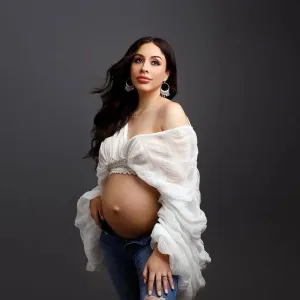 V-Neck Maternity Photography Tops - Stylish Pregnancy Photo Shoot Shirts & Props